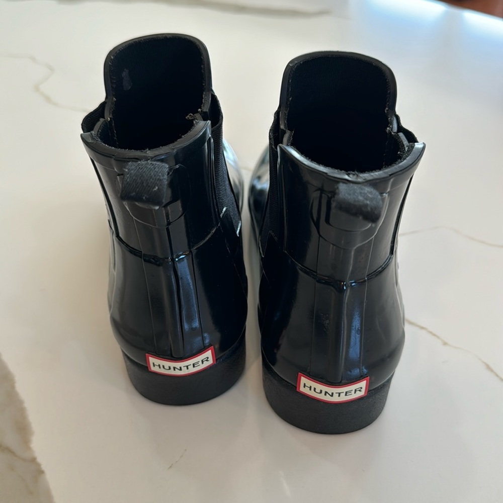 Navy Blue Hunter Booties size 8, Chelsea boots